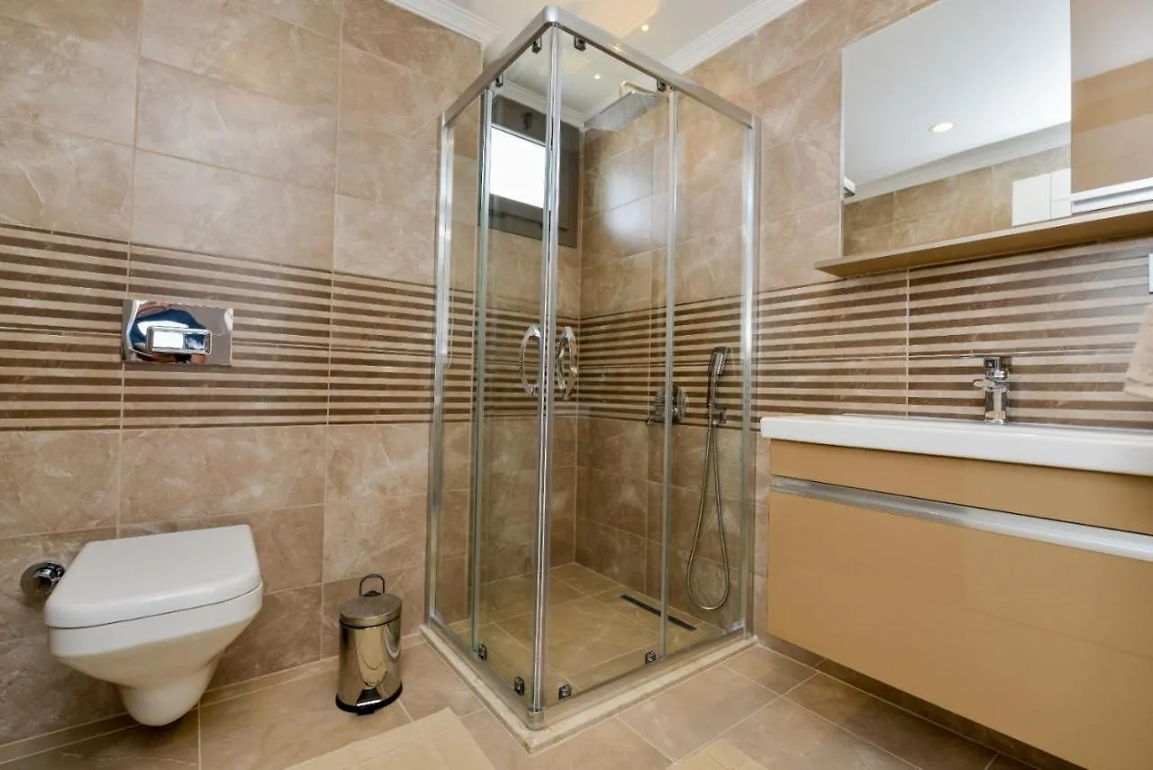 Lorenzo- 4 Bedroom Holiday Villa In Hisaronu  Fethiye