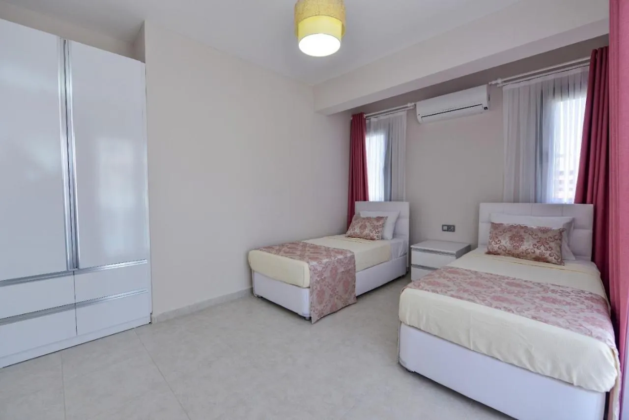 Lorenzo- 4 Bedroom Holiday Villa In Hisaronu