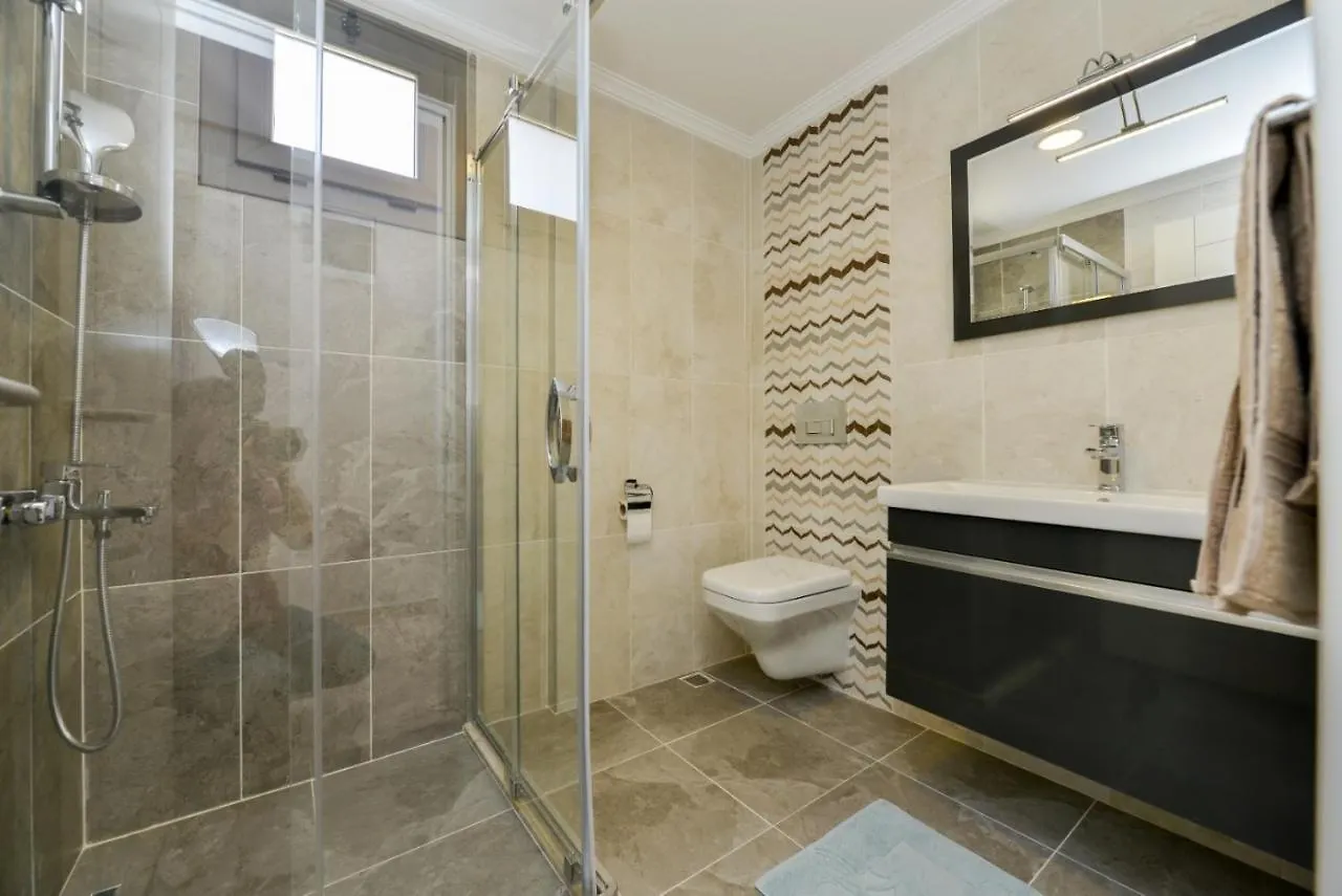 Lorenzo- 4 Bedroom Holiday Villa In Hisaronu