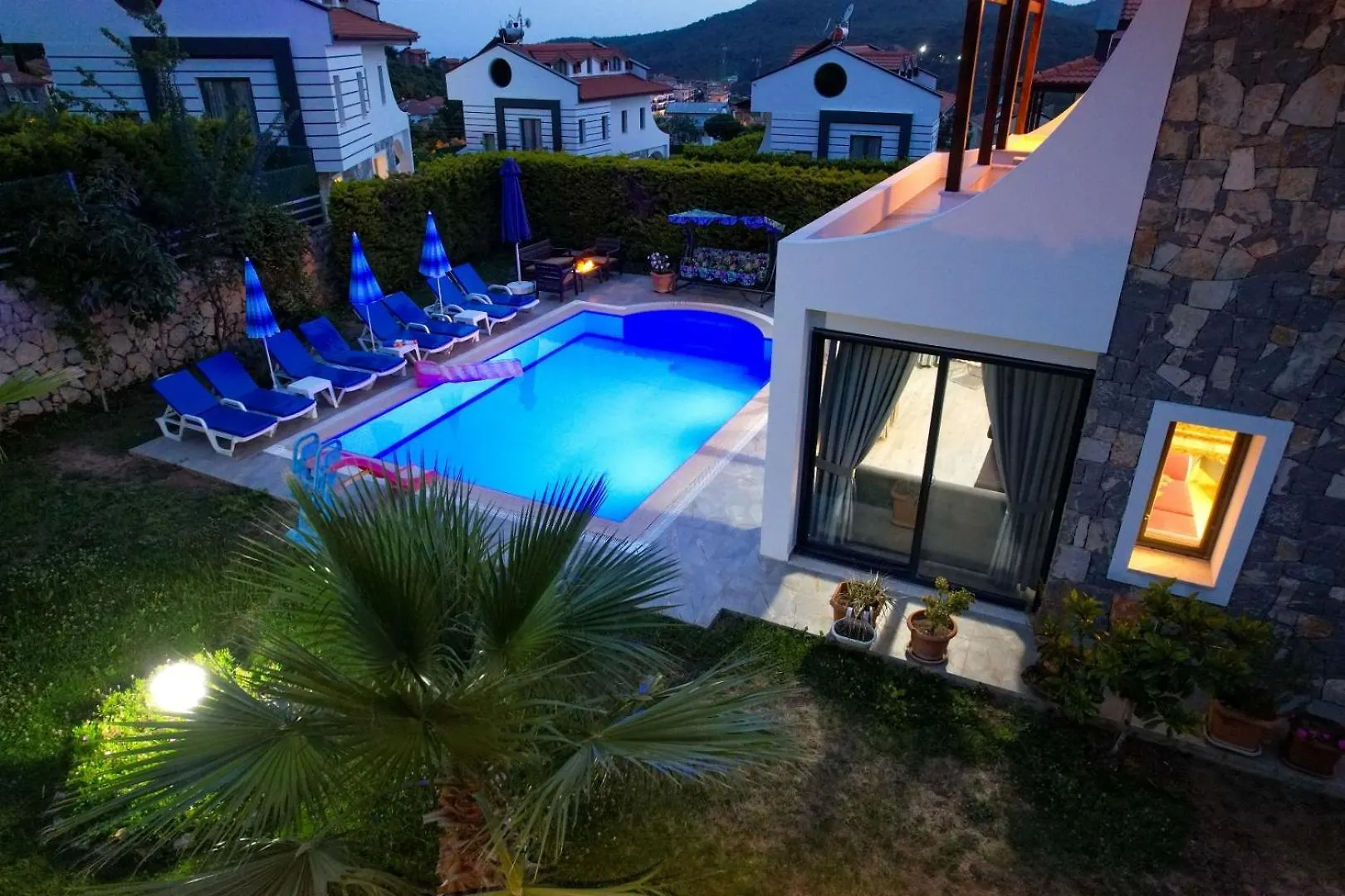 Lorenzo- 4 Bedroom Holiday Villa In Hisaronu Turkey