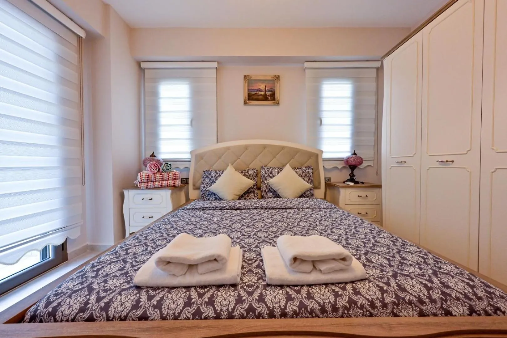 Lorenzo- 4 Bedroom Holiday Villa In Hisaronu