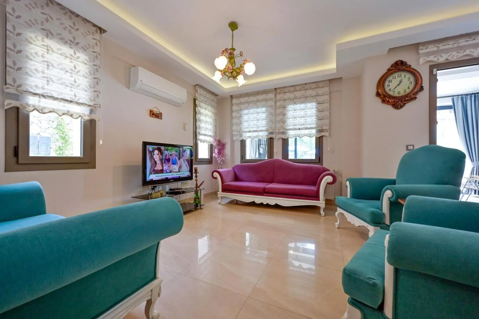 Lorenzo- 4 Bedroom Holiday Villa In Hisaronu