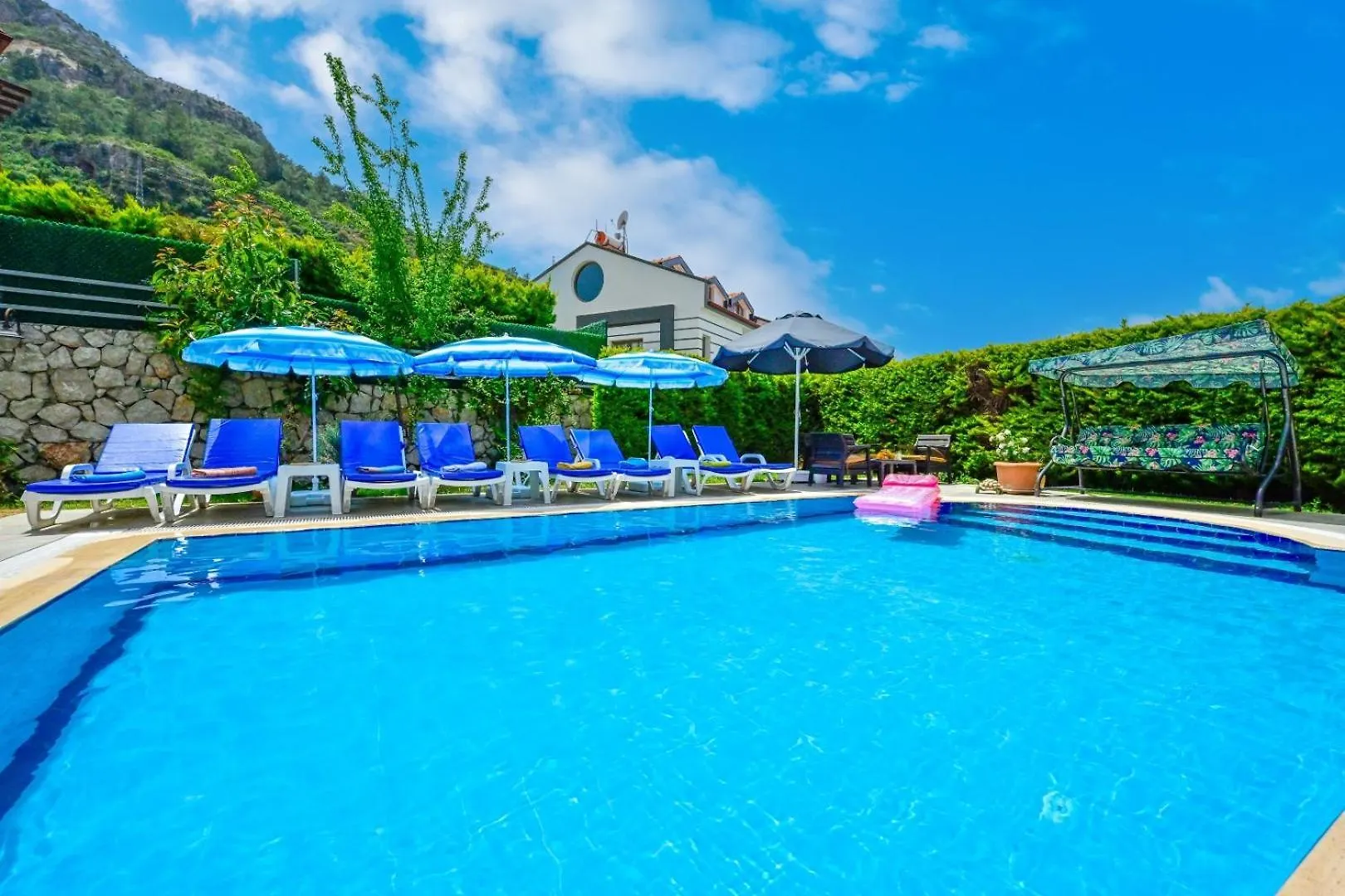 Lorenzo- 4 Bedroom Holiday Villa In Hisaronu